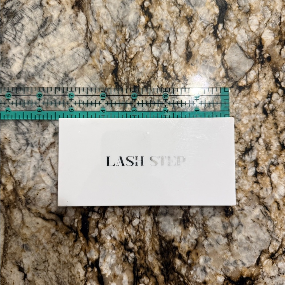 Lash Step Matte About You Eyeshadow Palette